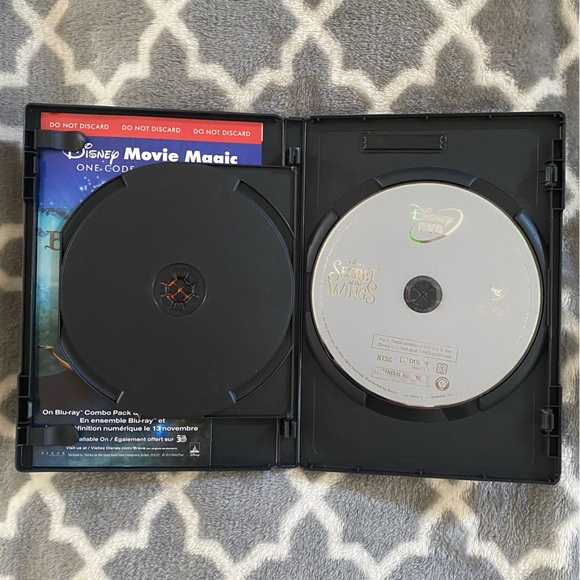 Secret of The Fairy Wings 2 disc combo pack - Picture 6 of 7